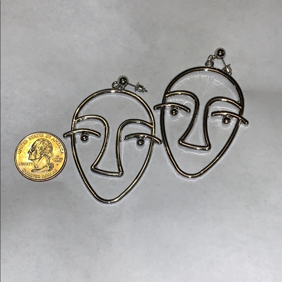 Artistic and unique metal face earrings! - Picture 4 of 4